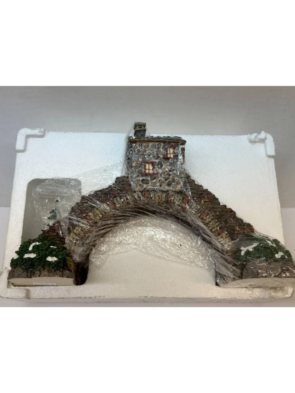 Dept 56 Abington Bridge- retired 2003  Boxed new